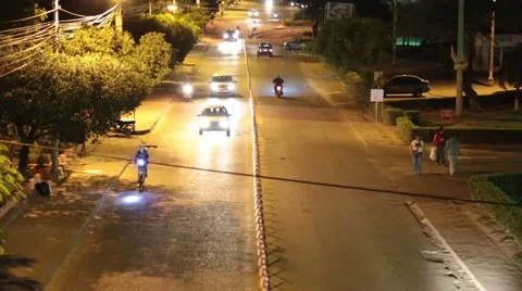 High Angle shot of well lit street in Colombia (HD) Vidéo 65520042