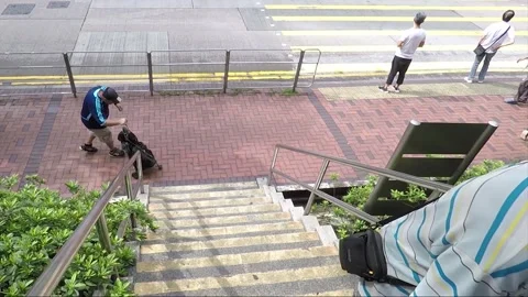High Angle Street View, Staircase, Road Traffic, Nathan Road, Kowloon, Hong Kong Video stock 341270325