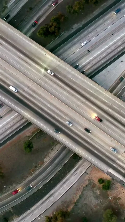 High angle time lapse aerial shot showing vehicle traffic Vídeo Stock 333159405