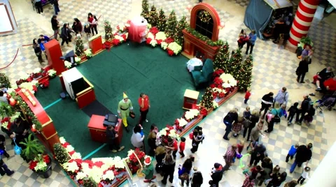 High angle timelapse clip of Santa Claus visit to the mall Video stock 45296263