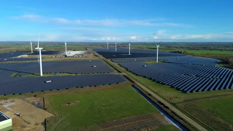 High angle view of a 750-acre circular energy park in Northamptonshire Stock Footage 334365377