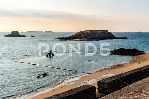 High angle view of the beach of Saint Malo Stock Photos