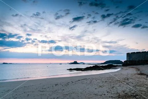 High angle view of the beach of Saint Malo Stock Photos
