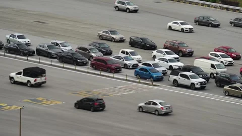 High angle view of the busy scene with traffic in Kuala Lumpur Malaysia. 動画素材 319892893