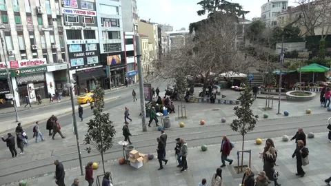 High angle view on busy street and people in Kadikoy Stock Footage 332994032