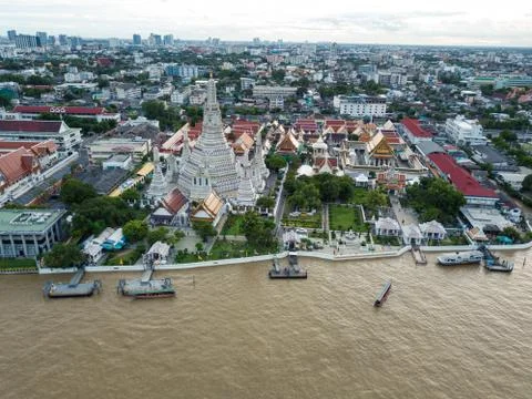 High angle view of Chao Phraya river and Wat Arun temple Stock Photos