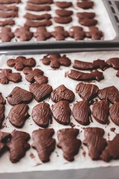 High Angle View Of Chocolates On Table Foto stock