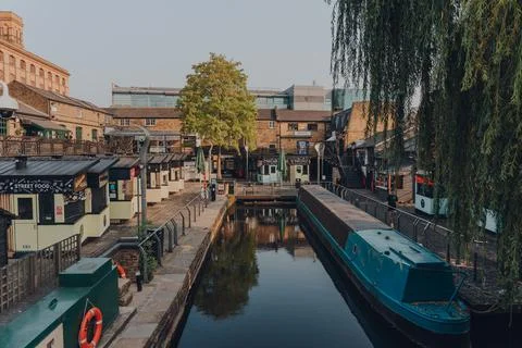 High angle view of closed stalls in empty Camden Market, London, UK. Stock-Fotos