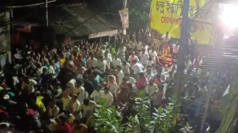 High Angle View Dense Crowd At Indian Night Street Festival Procession Vídeos de archivo 334592286
