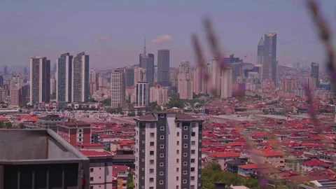 High-Angle View of Dense Istanbul Residential Buildings with Atasehir Skysc.. Vídeos de archivo 345991942