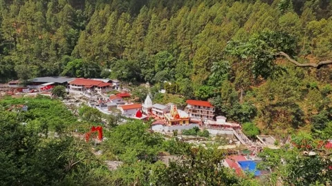 High-angle view of the famous Kainchi Dham Ashram of Neem Karoli Baba in Na.. Video stock 338278237