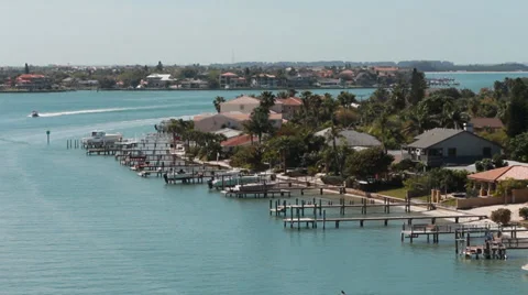 High angle view of Florida waterfront homes 스톡 동영상 36240014