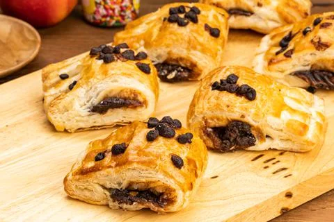 High angle view group of Danish Pastry filled with chocolate cream topping wi Foto stock