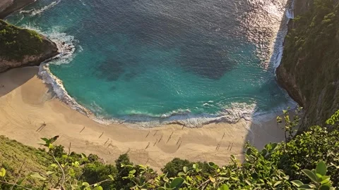 High-Angle View of Kelingking Beach and Turquoise Waters, Nusa Penida Stock Footage 340317744