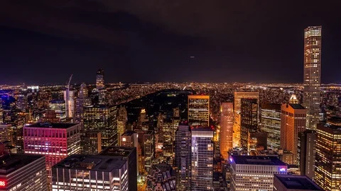 High angle view of Manhattan district in New york and Central Park at night Vídeo Stock 119142014