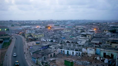 High angle view over Accra, Ghana, downtown area near coast Vidéo 130310410