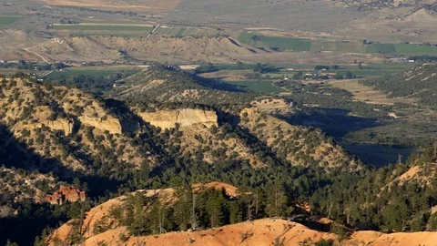 High angle view from overlook panning in Bryce Canyon at sunset hoodoos Stock Footage 120605163