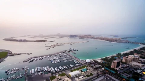 High angle view of The Palm Jumeirah &amp; Jumeirah Beach in Dubai, United Arab Emir Vídeo Stock 118864896