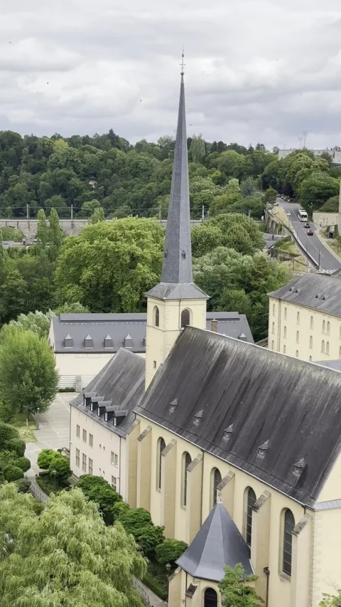 High-angle view of a picturesque historic European town nestled in a valley. Video stock 345413935