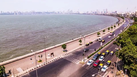 High angle view on the traffic on Marine Drive, Mumbai, India time lapse Vídeo Stock 118857354