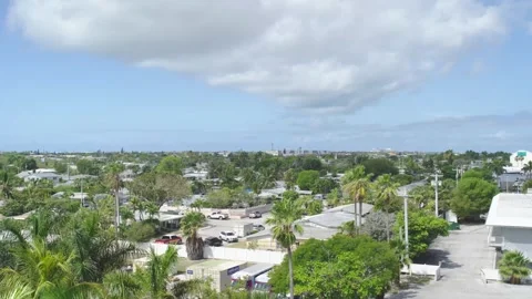High angle view of tropical town cityscape and residential houses in Key West. 스톡 동영상 346504122