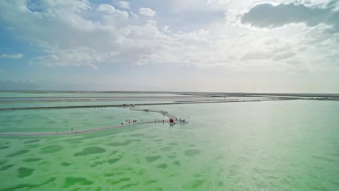 High-Angle Wide-Angle Aerial View of Mangya Emerald Lake and Kunlun Mountains 動画素材 343799175