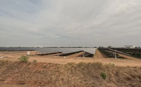 A high-angle wide perspective showing a small group of land developers standing Video stock 341870782