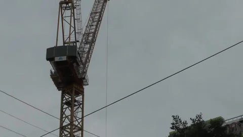 "High Boy" Construction Crane Swivels Stock Footage 201686170