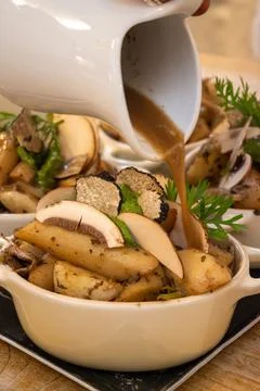 High cuisine cooking experince with chef in cook studio in Paris, oven bake.. 스톡 사진