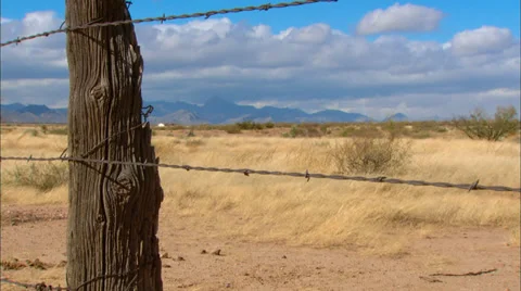 High Desert Fence Post Close Up 動画素材 33541960