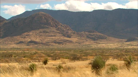 High Desert Mountain Range Scenic Vídeo Stock 33638017