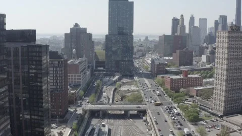 High up drone aerial over train tracks in Brooklyn, Atlantic, New York, sunny Vídeos de archivo 248636463