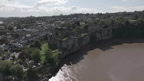 High Drone Pan over Chepstow Castle UK in 4K  Видео 334656375