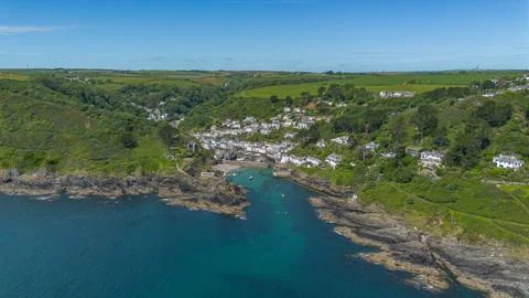 High Drone View of Polperro and Cornwall Coastline Foto stock
