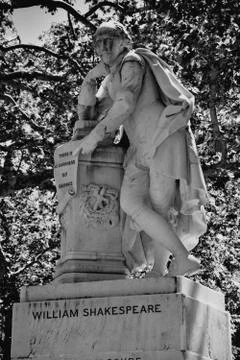 High dynamic range HDR Statue of William Shakespeare built in 1874 in Leicest Stock-Fotos