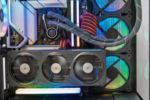 High-End Computer Components RGB Lighting and Advanced Cooling Systems Inside Foto stock
