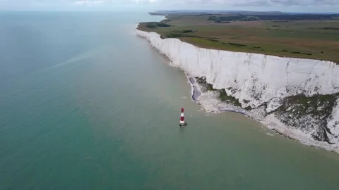 High Focus Zoom of Lighthouse Drone Footage at Seven Sisters Beachy Head 스톡 동영상 200754496