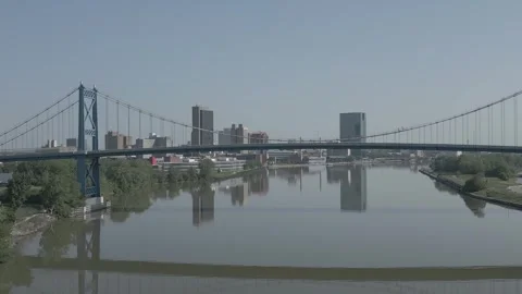 High-level  bridge Toledo background right sweep 動画素材 275826393