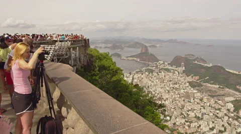 High level view of Lago de Rodrigo Freitas Lagoon with Horsetrack and Sugar Loaf Video stock 64865169