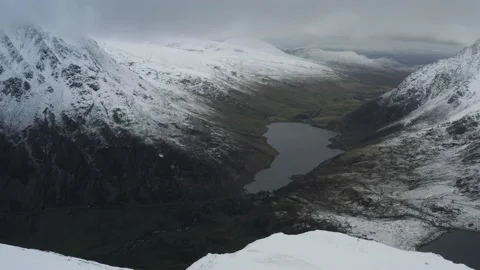 High mountain aerial view of Llyn Ogwen in Snowdonia Wales UK Stockbeeldmateriaal 146361688