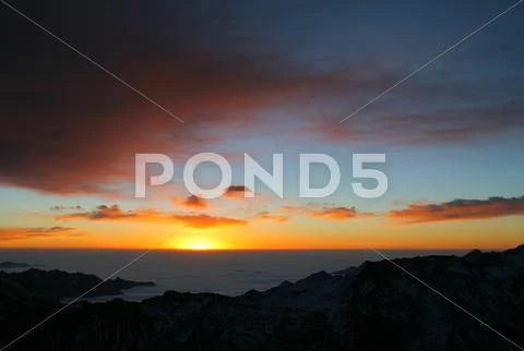 High mountain sea of clouds and sunrise, 5200 meters above sea level
