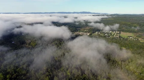 High Pass Above the Clouds in the Northeast Kingdom of Vermont Stockbeeldmateriaal 67348686