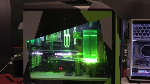 High performance gaming liquid-cooled computer in showroom 動画素材 91826906