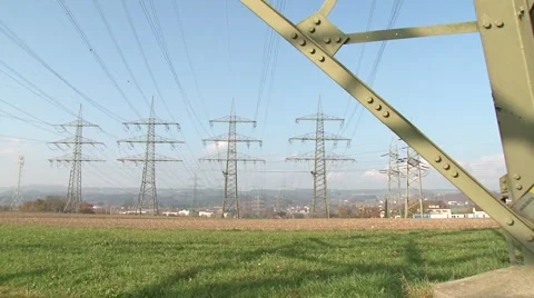 High power pylons 18 库存影片 1038432