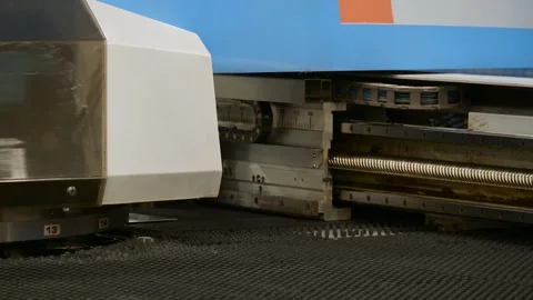 High precision sheet metal stamping and punching machine. Video stock 131738174