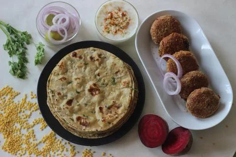 A high protein Indian flat bread with whole wheat and lentils. Popularly know Stock-Fotos