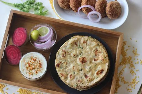 A high protein Indian flat bread with whole wheat and lentils. Popularly know Foto stock