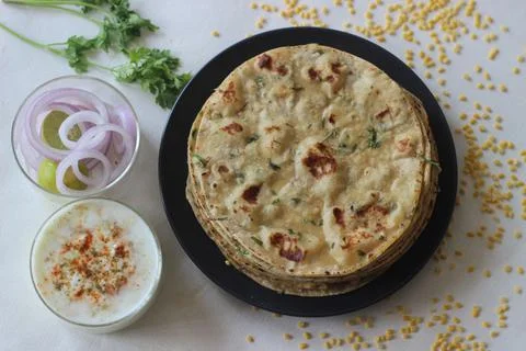 A high protein Indian flat bread with whole wheat and lentils. Popularly know Foto stock