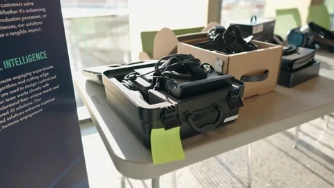 A High Quality 4K Video of an Original Antique Vintage Working Oculus Rift Vídeo Stock 262541853