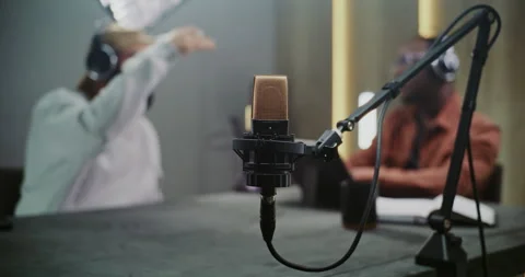 High Quality Studio Microphone Set Up For Recording Session Vidéo 322100162